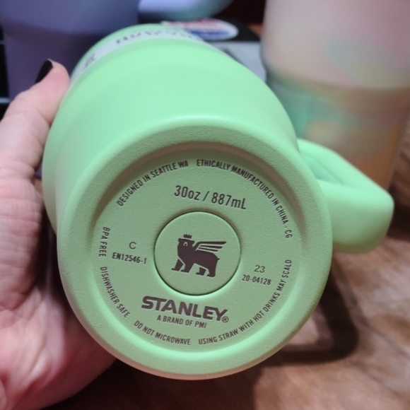 Stanley 30 oz Quencher Tumbler Limited Edition Target FEATHER GREEN - Picture 6 of 7
